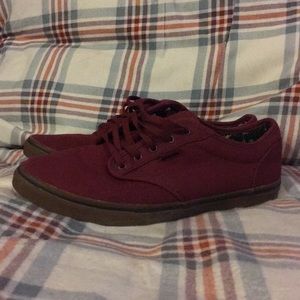 Maroon women’s vans size 8.5